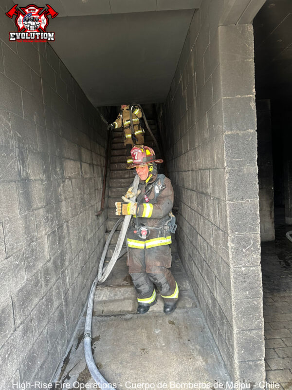 Operaciones Contra Incendios Edificios Altos High-Rise Fire Operations - Imagen 3